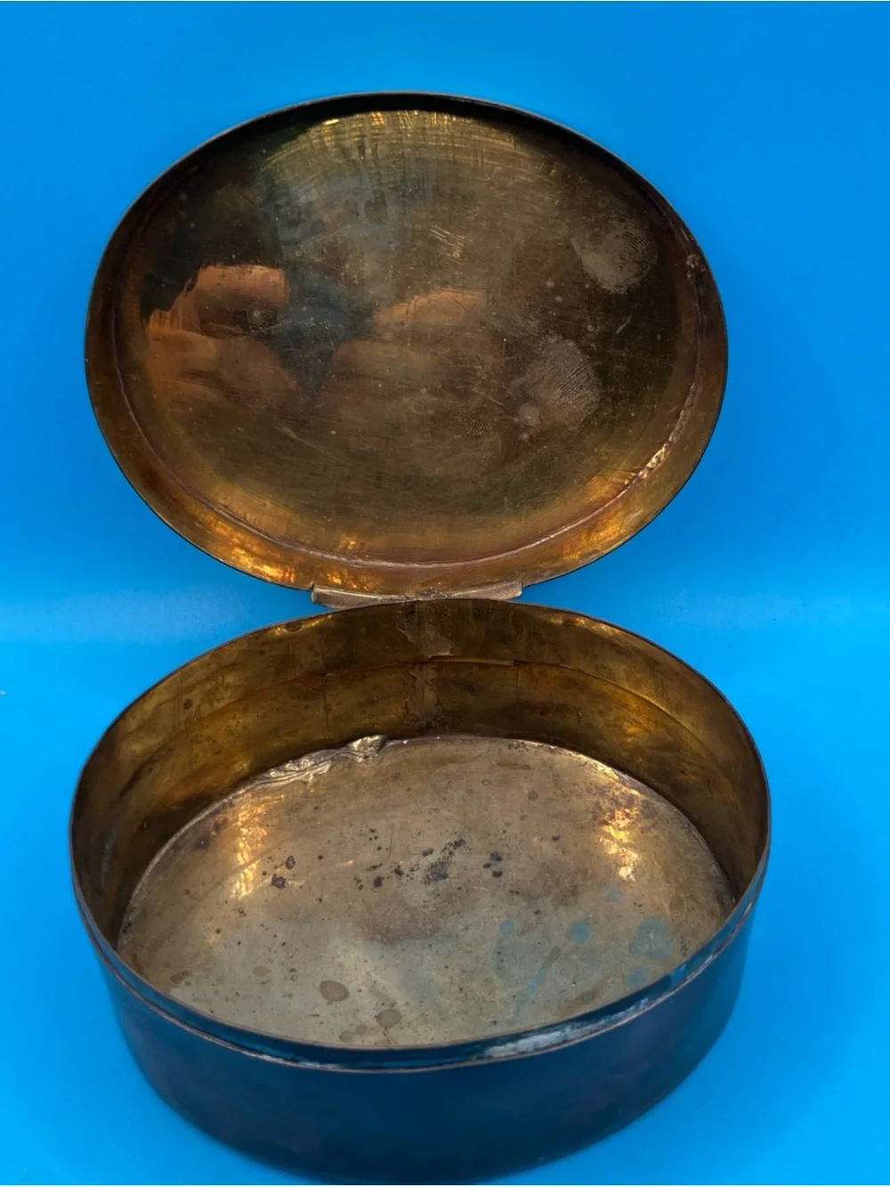 N/A stylish round